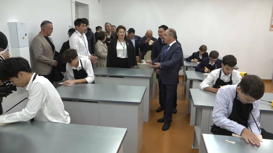 Новую школу на 400 мест открыли в Уральске