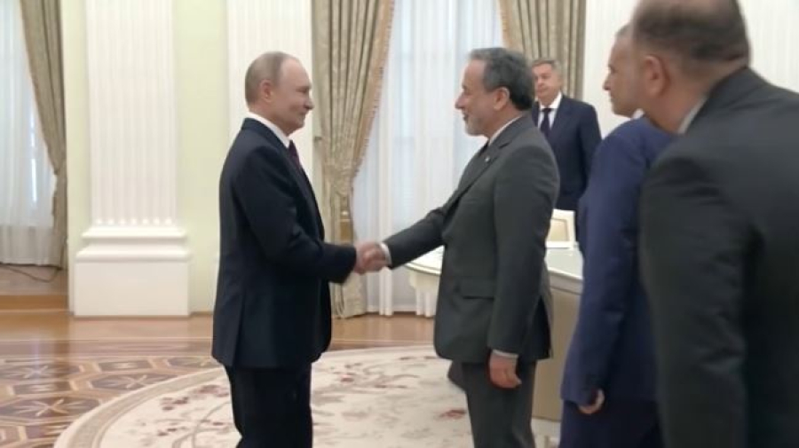 Президент РФ и глава МИД Ирана провели встречу