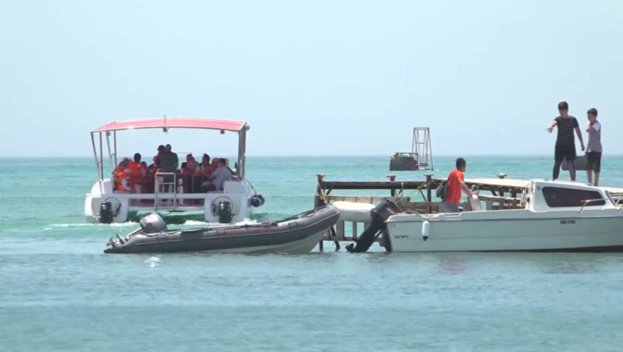 Ақтауда екі қайық соқтығысып, 11 жастағы бала жарақат алды