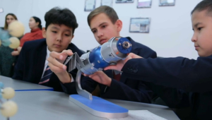 Павлодарских школьников учат познавать тайны космоса