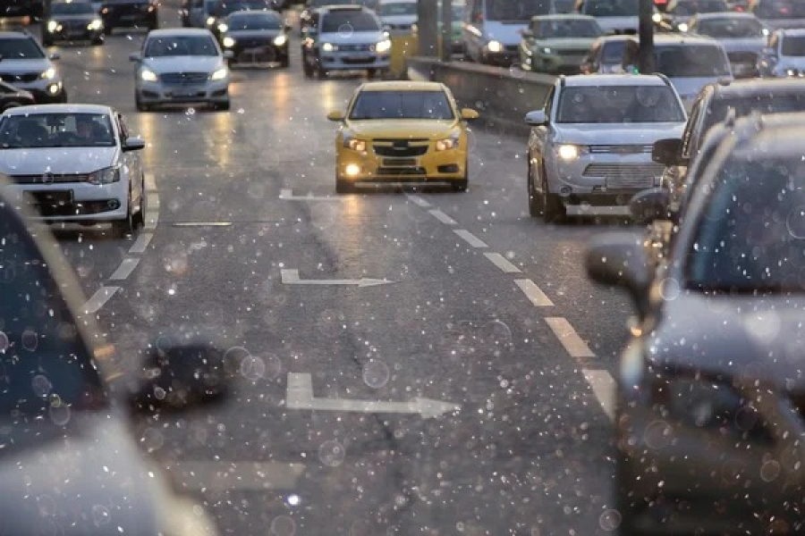 Қазақстанның төрт облысында қар жауады: жүргізушілерге ескерту жасалды