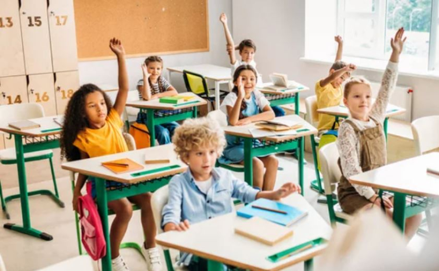 Названы даты учебного года и каникул для школьников в Казахстане