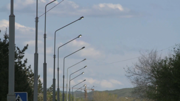 Больше двух тысяч уличных фонарей отремонтируют в Усть-Каменогорске
