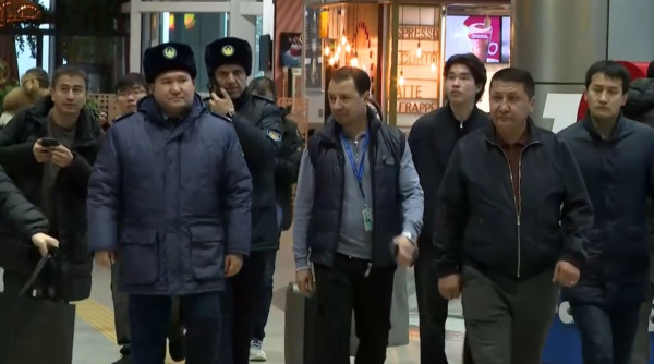 Думал о безопасности девушки: спасший заложницу в аэропорту рассказал подробности