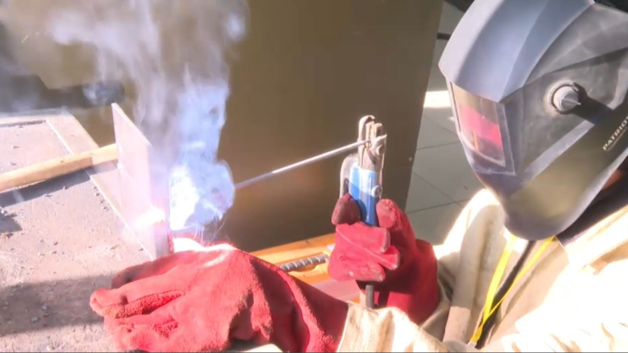 Лучшего токаря и сварщика выбрали в Таразе