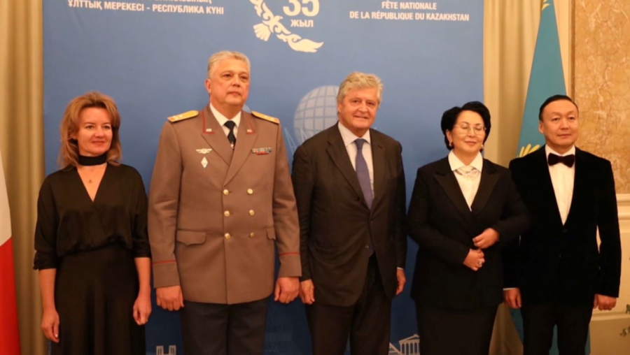 Парижде Қазақстанның Республика күні аталып өтті