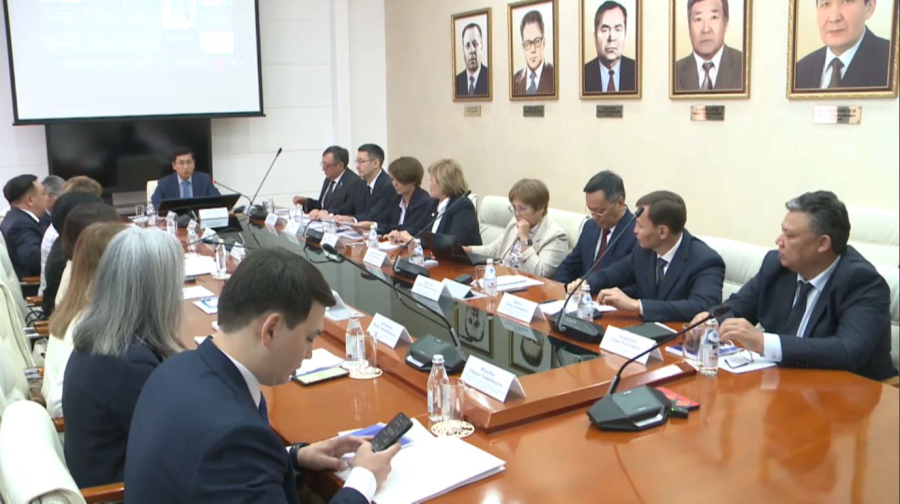 Медициналық білім беруді дамыту стратегиясы талқыланды
