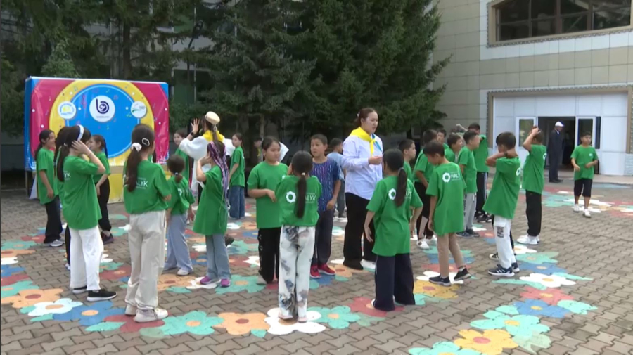 Шетелдегі қазақ балалары Бурабайға келді