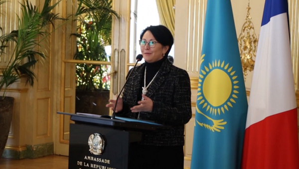 Парижде Франция мен Қазақстан қарым-қатынасын нығайту мәселелері талқыланды