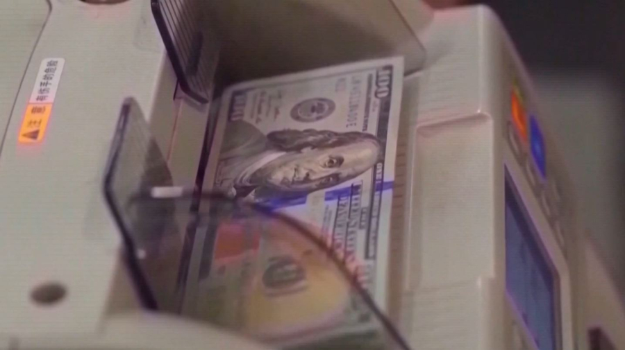 Bloomberg: евро становится альтернативой доллару