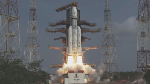 Индийская ракета-носитель вывела на орбиту 36 спутников