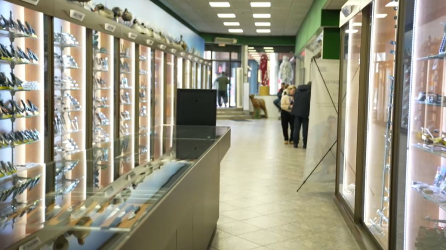 Холодное оружие под видом сувениров продают на маркетплейсах