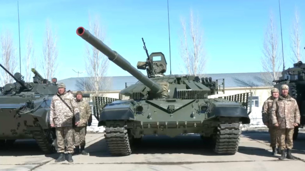 Жеңістің 80 жылдығы: Қорғаныс министрі парадқа дайындықты тексерді