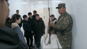 Павлодарским школьникам организовали экскурсию в воинскую часть