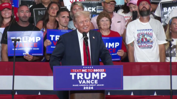 Данные опроса: у Трампа и Харрис почти равный уровень поддержки