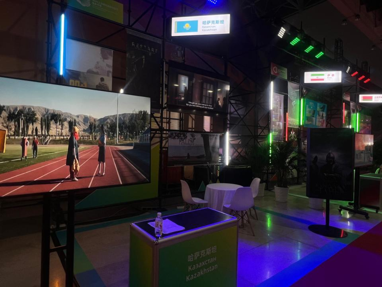 Казахстан представил свои фильмы на кинофестивале стран ШОС