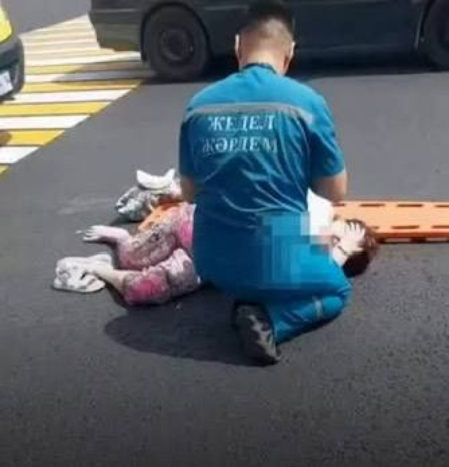 Экстренный вызов закончился аварией: скорая сбила пенсионерку в Павлодаре