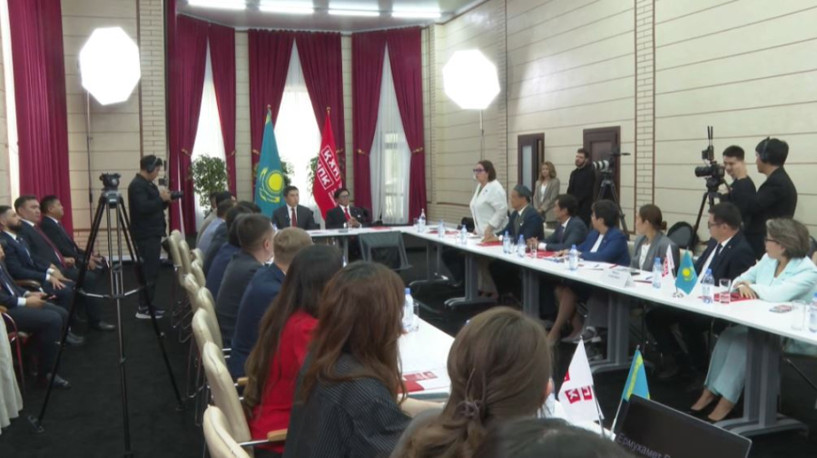 Нурсултан Шоканов возглавил Народную партию Казахстана