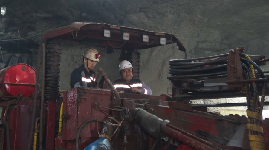 Шыңырауда шыңдалған кенші