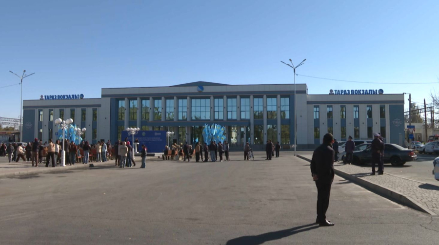 Таразда теміржол вокзалы жаңғыртудан кейін пайдалануға берілді