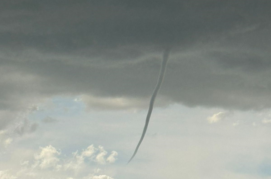 Необычное природное явление заметили в небе над Павлодаром