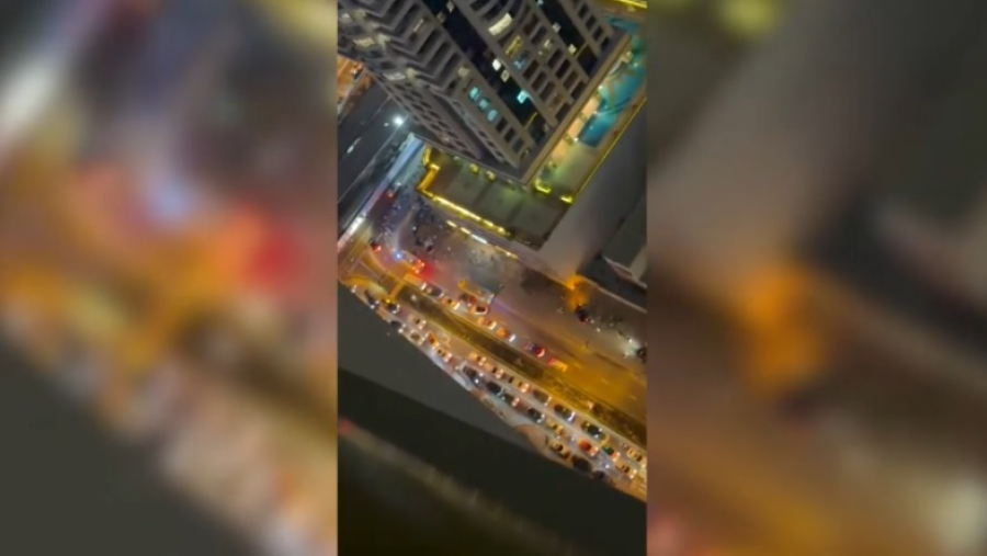 В ОАЭ от падения обломков дрона погиб человек