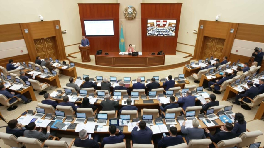 Депутаттар: Өңірлерге бөлінген қаржы тиімсіз игеріліп жатыр