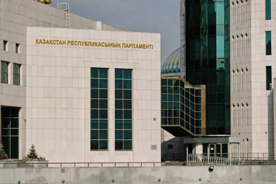 Парламент сайлау жүйесіне қатысты жаңа өзгерістерді қабылдады