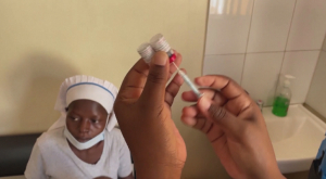 Новую вакцину от малярии одобрили в Гане