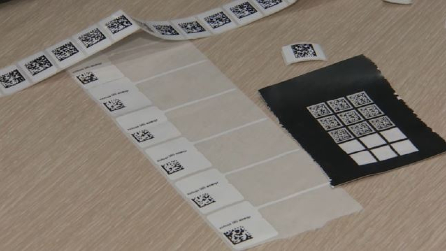 Маркировку одежды и ювелирных изделий введут в РК