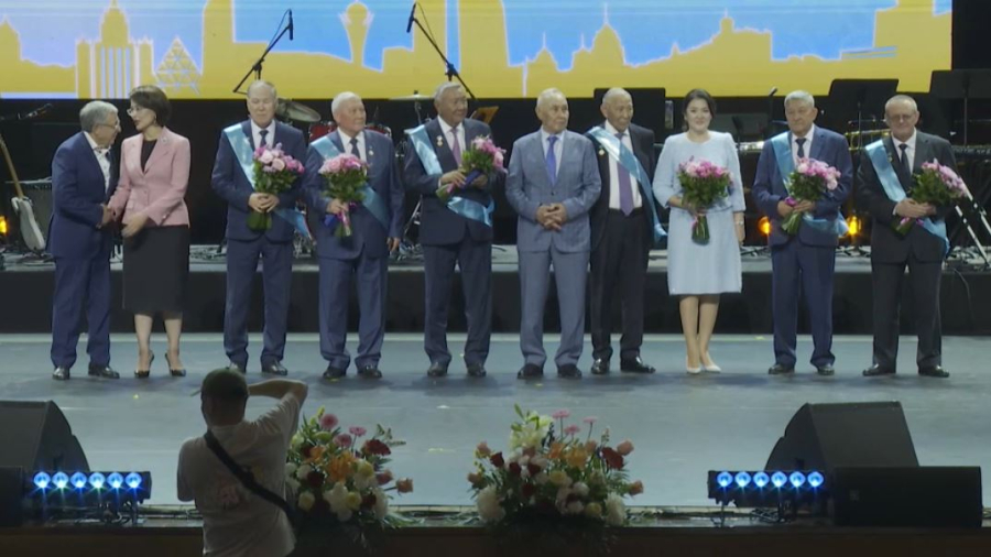 Астанада медицина мамандарына мемлекеттік марапаттар табысталды