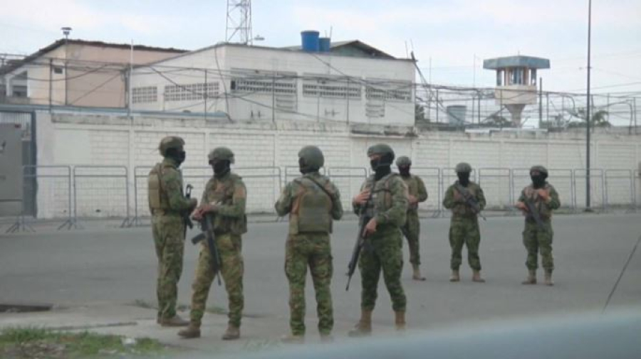 Эквадор вводит ЧП из-за всплеска насилия