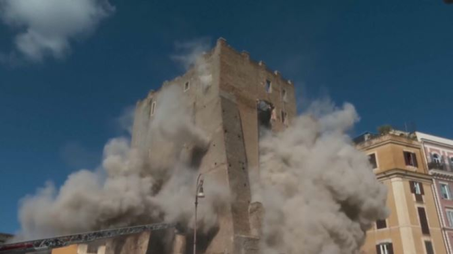 Башня Конти обрушилась в Риме