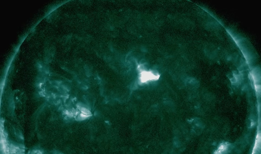 На Солнце произошли сильные вспышки