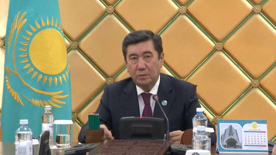 Қазақстан Халық Кеңесі Төралқасының алғашқы отырысы өтті