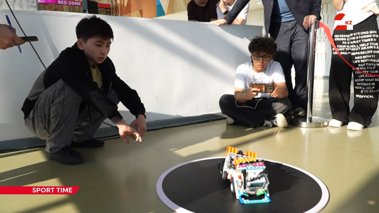 Дрон-футбол и инклюзивный асык ату – на фестивале «Жастар»