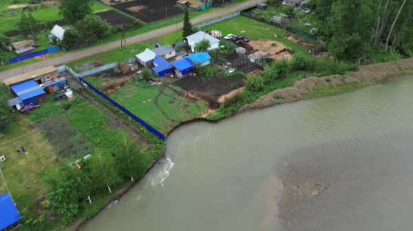 Үлбі өзені ауылдың іргесін шайып жатыр