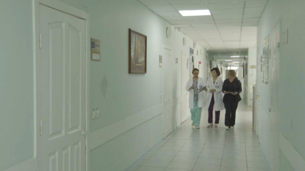 Удаление гигантской опухоли: пациентка находится под наблюдением врачей