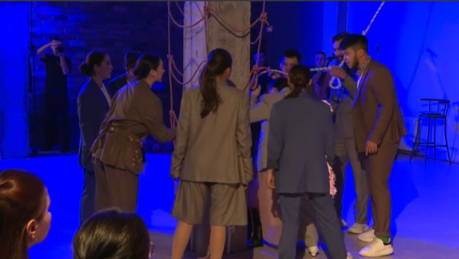 В Астане представили спектакль об аутизме