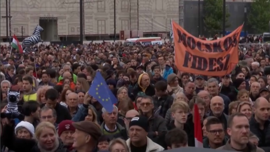 В Будапеште протестуют против Орбана