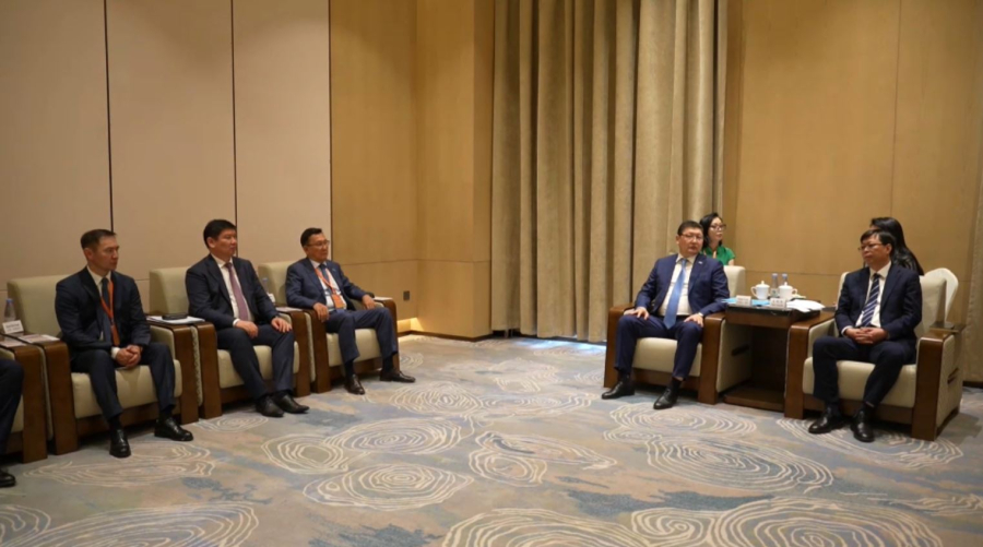 Область Абай налаживает сотрудничество с Тачэнским регионом Китая