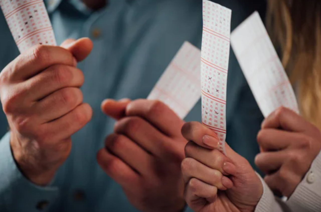 Кто чаще всего страдает от лудомании в Казахстане