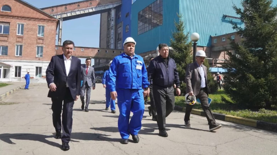 Қ. Бозымбаев Өскемендегі энергетика және сумен жабдықтау нысандарын аралады