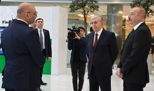Президенты Казахстана и Азербайджана посетили МФЦА
