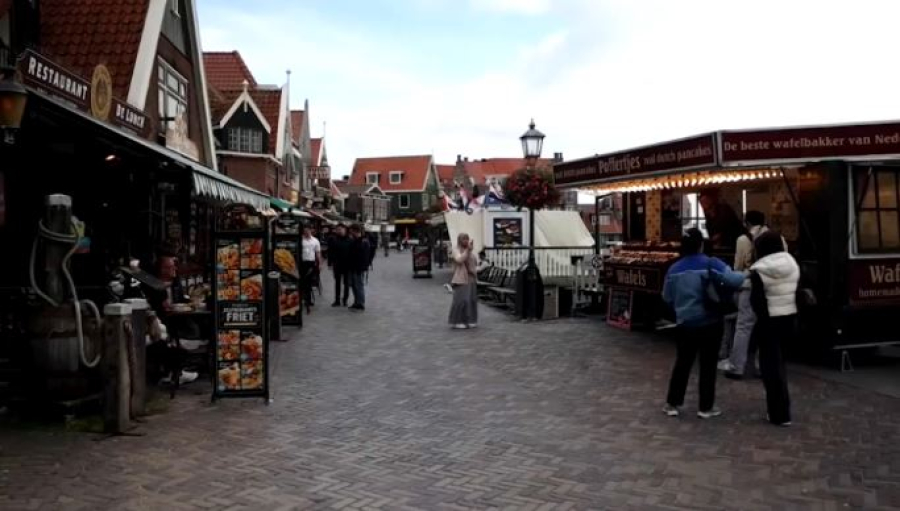 30 младенцев отравились в Нидерландах