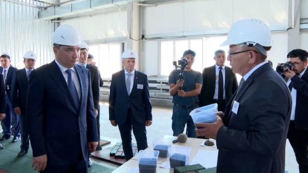 Олжас Бектенов Семейдің бас жоспарымен танысты