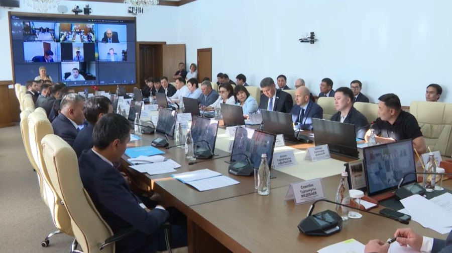 Депутаты проверили готовность к отопительному сезону