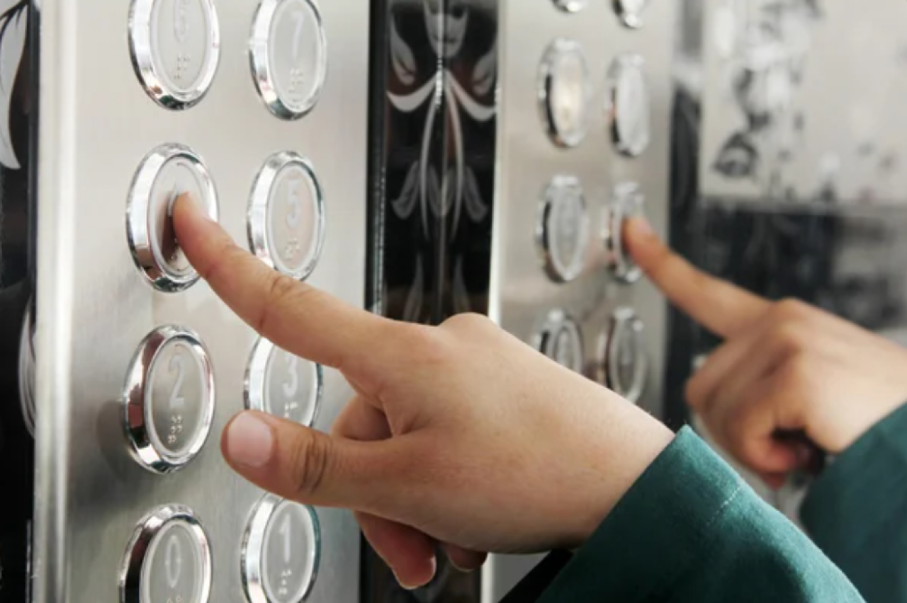 Мужчина арестован на 10 суток за пранк в Астане