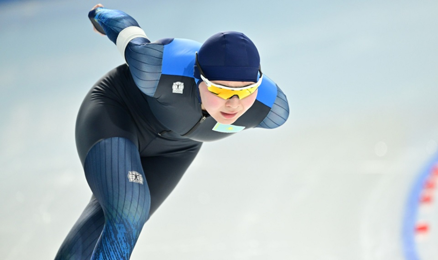 Казахстанская конькобежка завоевала 4 медали ЮЧМ и вошла в историю