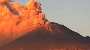 Вулкан Попокатепетль начал извержение в Мексике